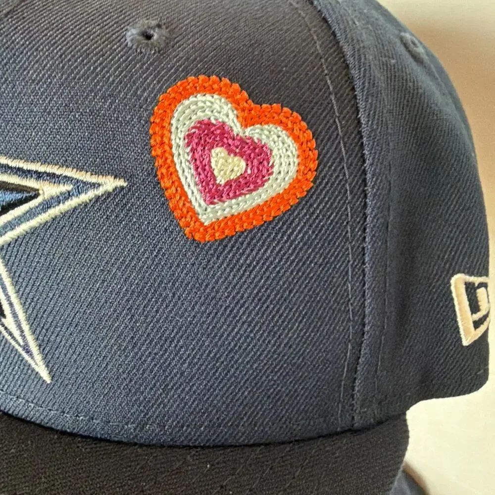 Dallas Cowboys Chain Stitch Heart New Era 59FIFTY Mens Size 7 Fitted Hat Cap